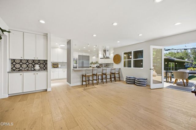 168 Lamour Drive, La Canada Flintridge, CA 91011