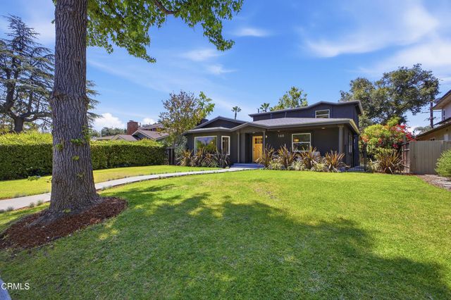 168 Lamour Drive, La Canada Flintridge, CA 91011