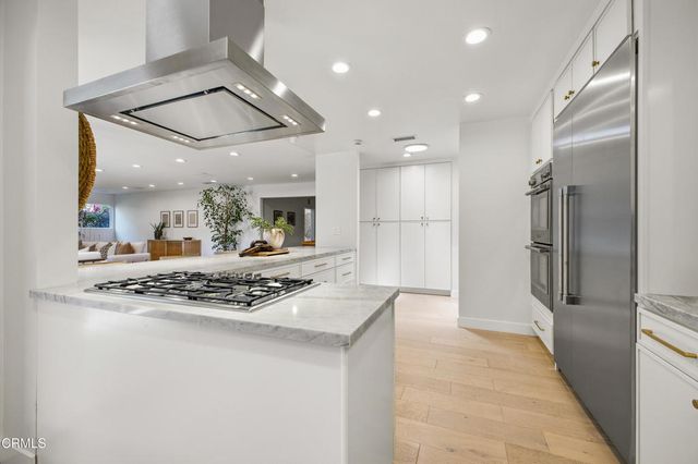 168 Lamour Drive, La Canada Flintridge, CA 91011
