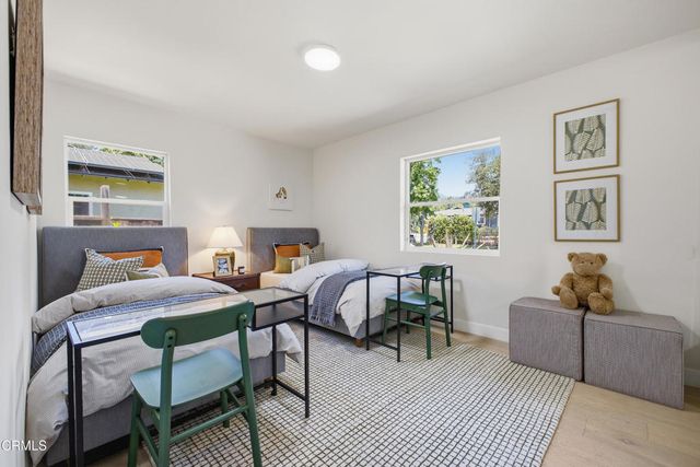 168 Lamour Drive, La Canada Flintridge, CA 91011
