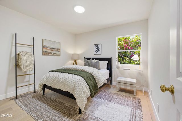 168 Lamour Drive, La Canada Flintridge, CA 91011