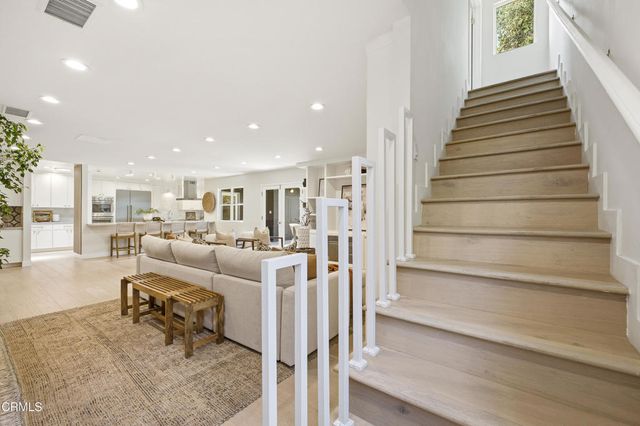 168 Lamour Drive, La Canada Flintridge, CA 91011