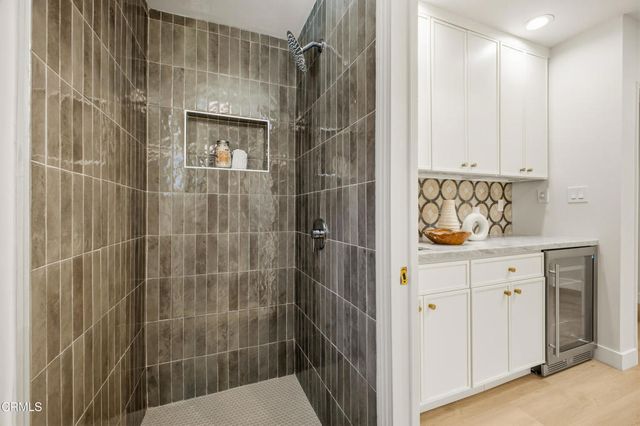 168 Lamour Drive, La Canada Flintridge, CA 91011