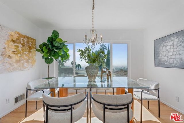 4799 Bonvue Avenue, Los Angeles, CA 90027