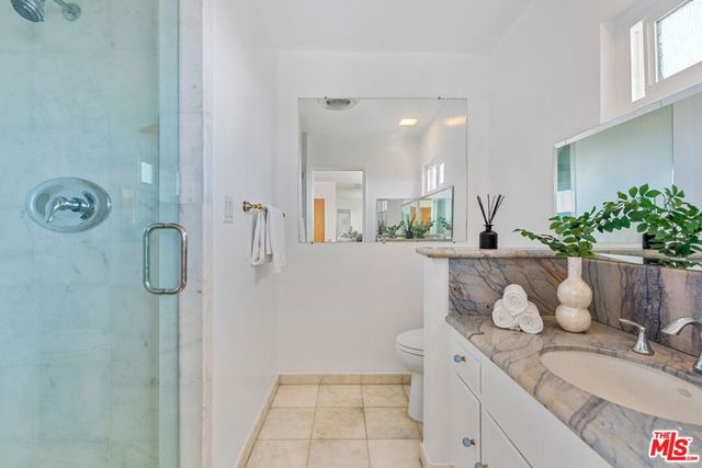 4799 Bonvue Avenue, Los Angeles, CA 90027