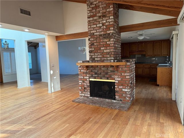 9201 Paso Robles, Northridge, CA 91325