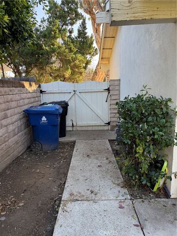 9201 Paso Robles, Northridge, CA 91325