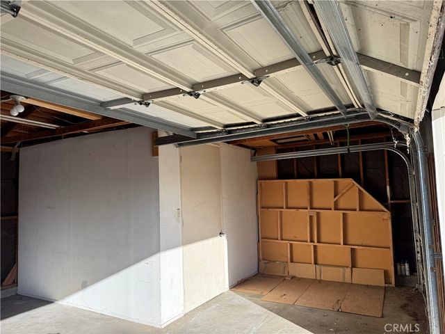 9201 Paso Robles, Northridge, CA 91325