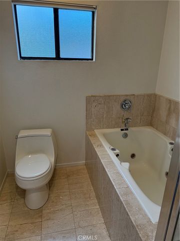 9201 Paso Robles, Northridge, CA 91325