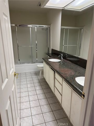 9201 Paso Robles, Northridge, CA 91325