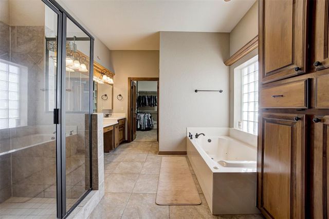 1307 Whispering Ridge Drive, Tuttle, OK 73089