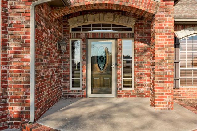 1307 Whispering Ridge Drive, Tuttle, OK 73089
