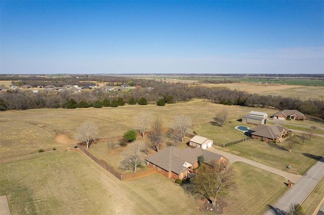 1307 Whispering Ridge Drive, Tuttle, OK 73089