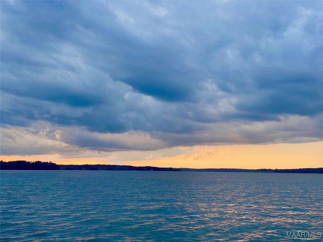 59 4th Retreat ., Eclectic, AL 36024