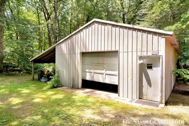17771 148th Avenue, Spring Lake, MI 49456