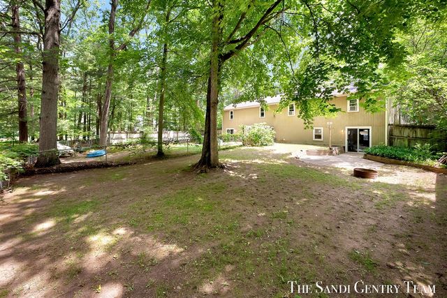 17771 148th Avenue, Spring Lake, MI 49456