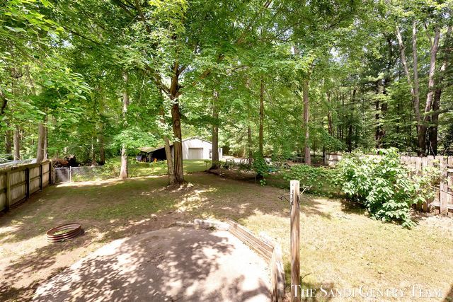 17771 148th Avenue, Spring Lake, MI 49456