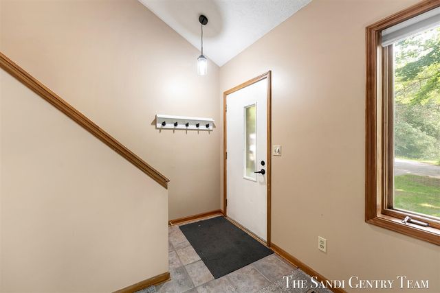 17771 148th Avenue, Spring Lake, MI 49456