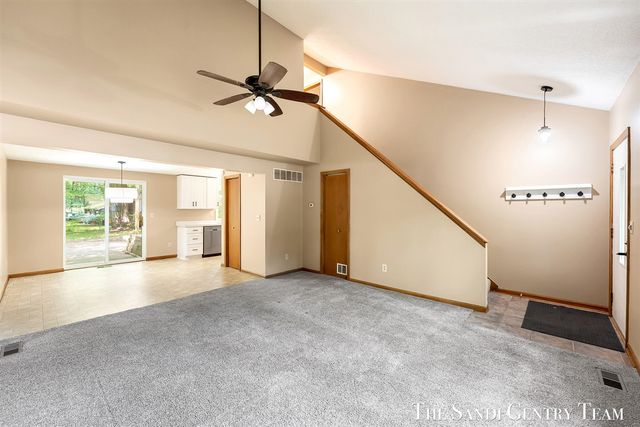 17771 148th Avenue, Spring Lake, MI 49456