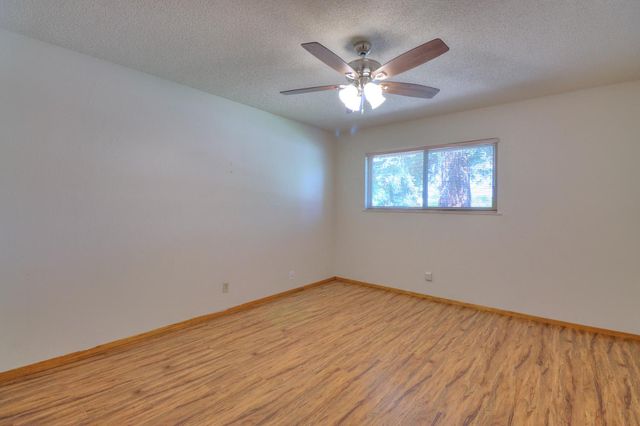 6265 N Colonial Avenue, Fresno, CA 93704