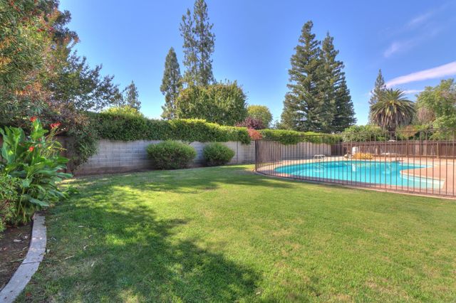 6265 N Colonial Avenue, Fresno, CA 93704