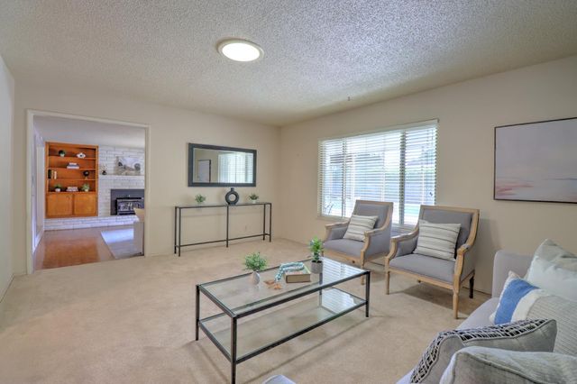 6265 N Colonial Avenue, Fresno, CA 93704