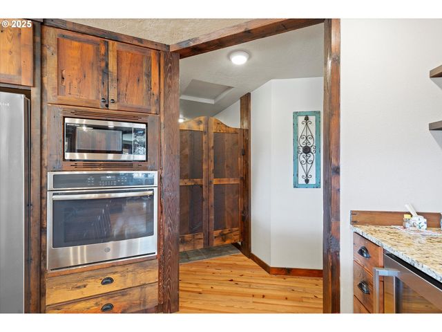 21560 GOOSENECK Rd, Sheridan, OR 97378