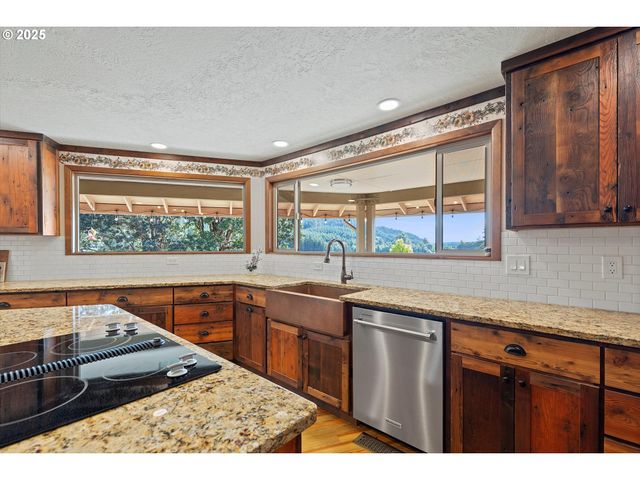 21560 GOOSENECK Rd, Sheridan, OR 97378