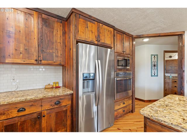 21560 GOOSENECK Rd, Sheridan, OR 97378