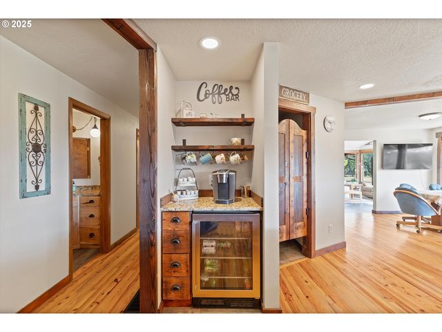 21560 GOOSENECK Rd, Sheridan, OR 97378