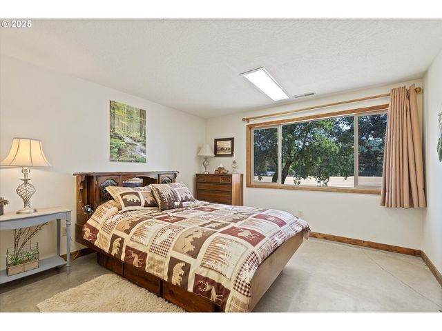 21560 GOOSENECK Rd, Sheridan, OR 97378