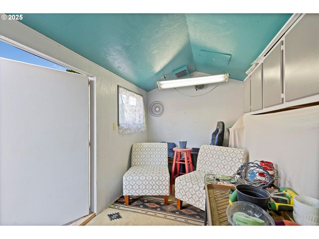 21560 GOOSENECK Rd, Sheridan, OR 97378