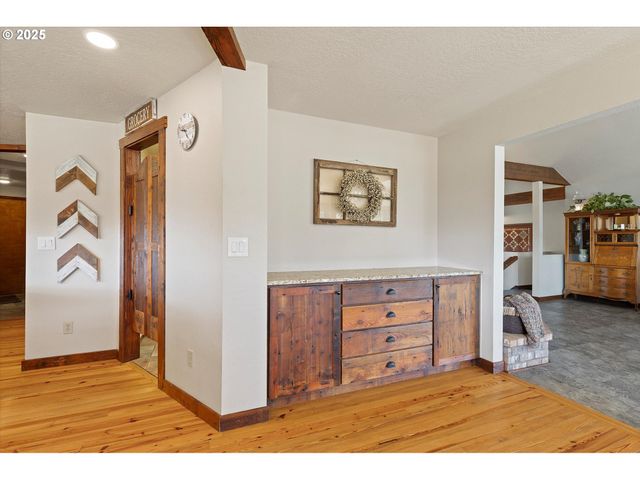 21560 GOOSENECK Rd, Sheridan, OR 97378