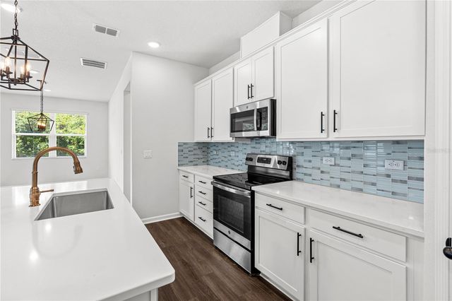 10200 SPRING LAKE DRIVE, Clermont, FL 34711