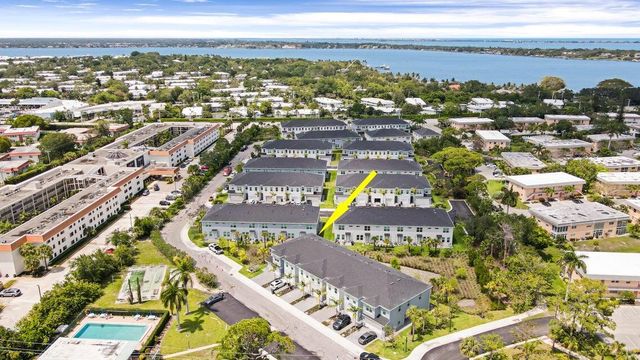 1875 SE Ocean Cove Way, Stuart, FL 34996