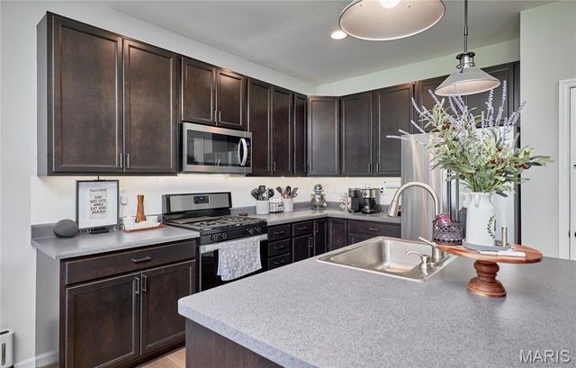 363 Victory Height Drive, Wentzville, MO 63385