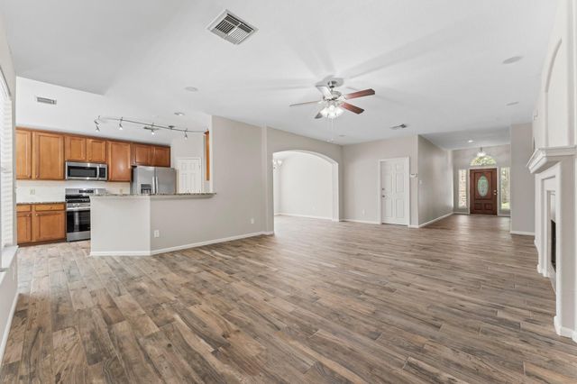34 Bryce Branch Circle, The Woodlands, TX 77382