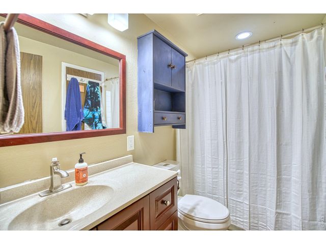 36 Placer Ave, Longmont, CO 80504