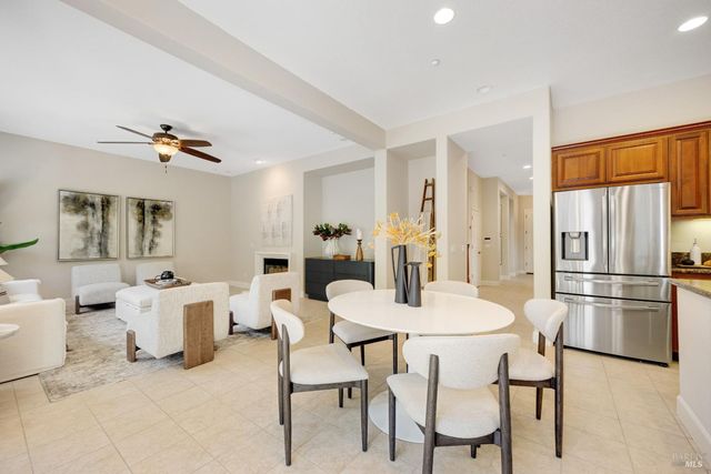 1716 Southridge Dr, Petaluma, CA 94954