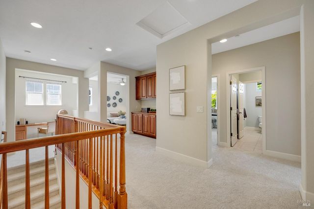 1716 Southridge Dr, Petaluma, CA 94954