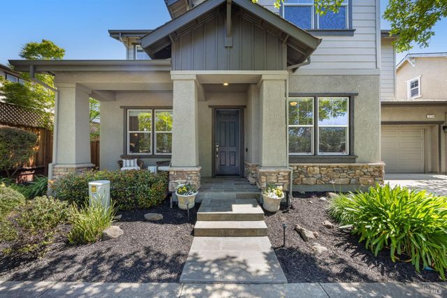 1716 Southridge Dr, Petaluma, CA 94954