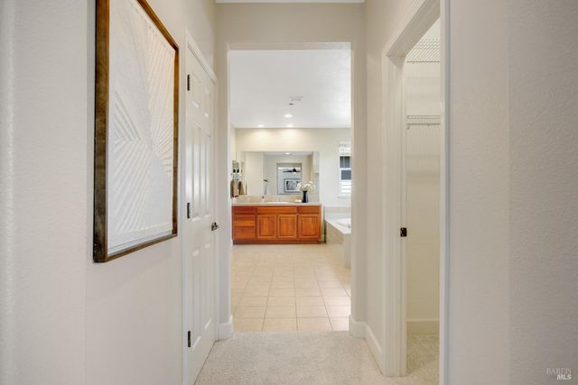 1716 Southridge Dr, Petaluma, CA 94954