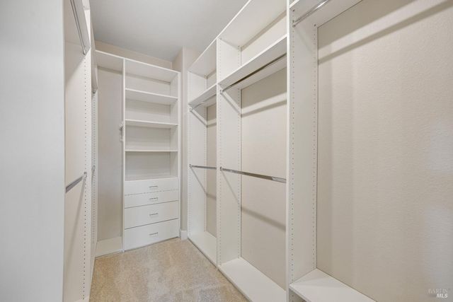 1716 Southridge Dr, Petaluma, CA 94954