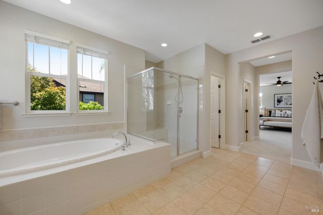 1716 Southridge Dr, Petaluma, CA 94954