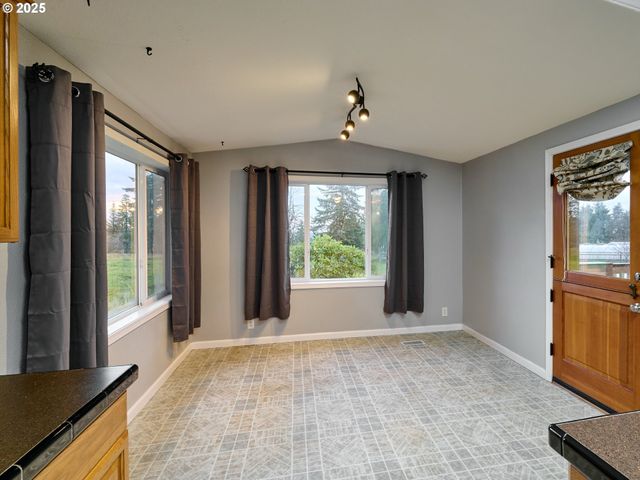 20788 HAZELNUT RIDGE Rd Ne, Scotts Mills, OR 97375