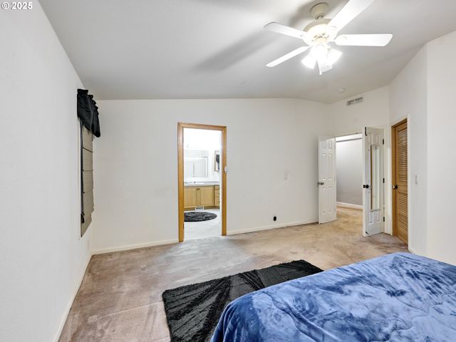 20788 HAZELNUT RIDGE Rd Ne, Scotts Mills, OR 97375