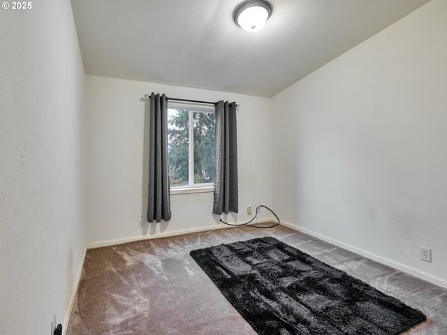 20788 HAZELNUT RIDGE Rd Ne, Scotts Mills, OR 97375