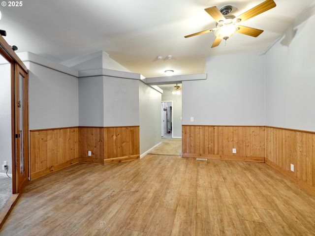 20788 HAZELNUT RIDGE Rd Ne, Scotts Mills, OR 97375