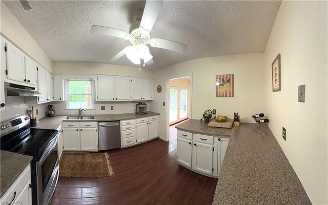 2505 Mill Brook Trail, Kernersville, NC 27284