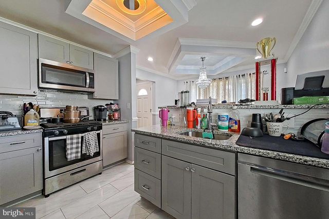 8203 WOODSIDE CT, Parkville, MD 21234